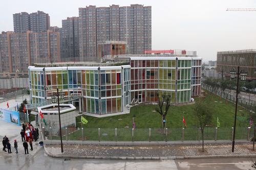 渭南市领导率团观摩澄合分公司渭南西交康桥双语幼儿园项目